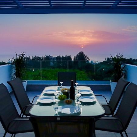 Sophia'S Seaview Luxury Villas Пафос Стая снимка