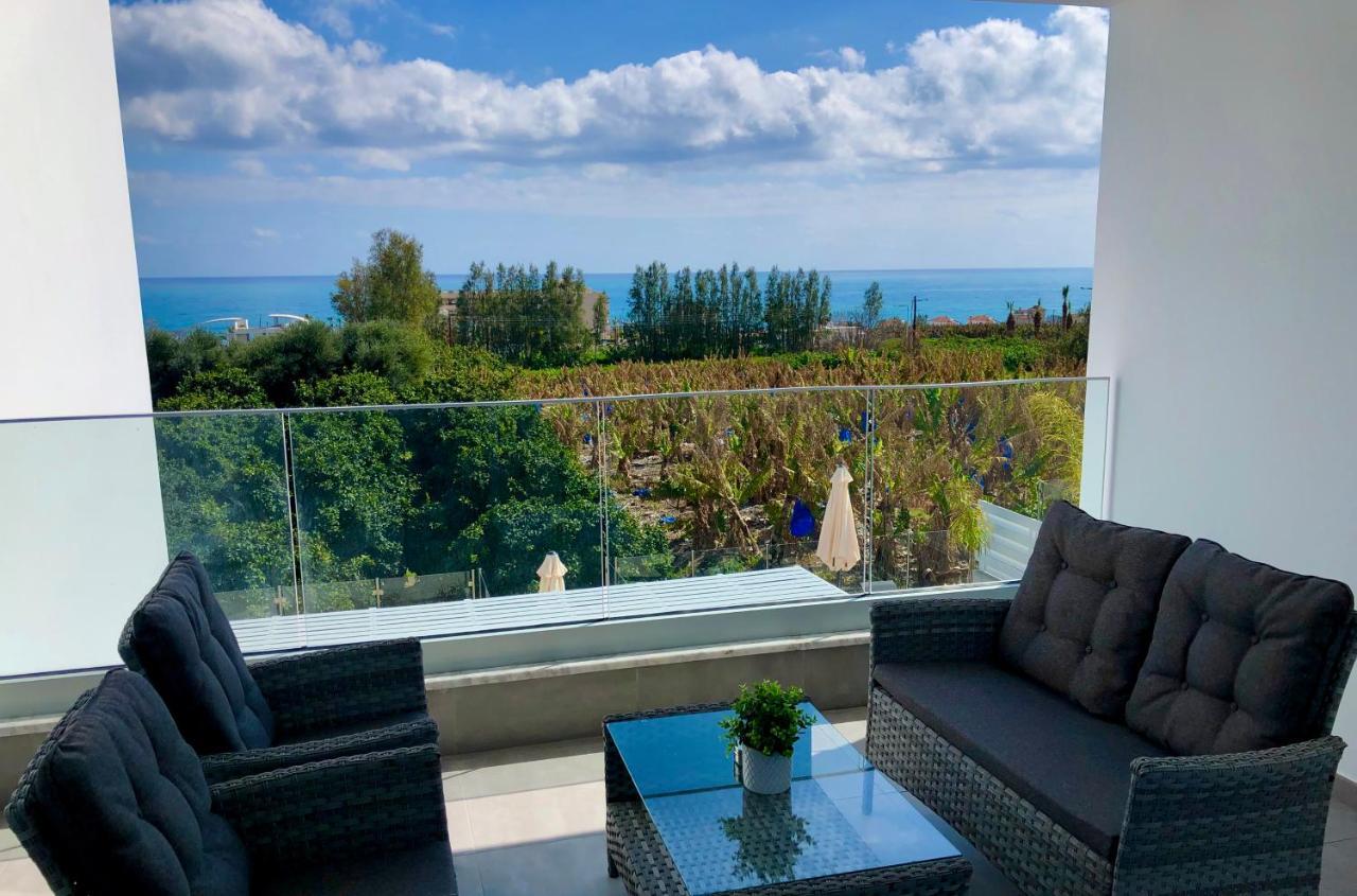 Sophia'S Seaview Luxury Villas Пафос Екстериор снимка
