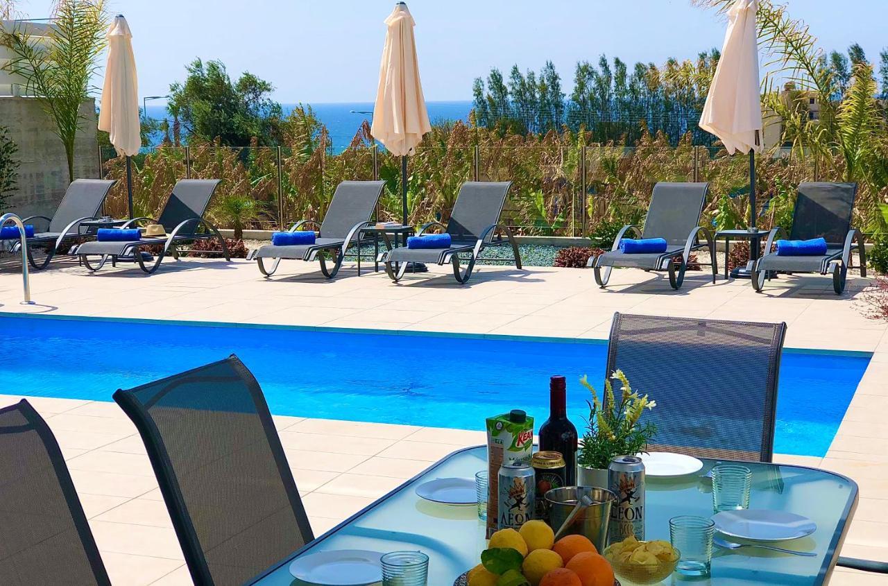Sophia'S Seaview Luxury Villas Пафос Екстериор снимка