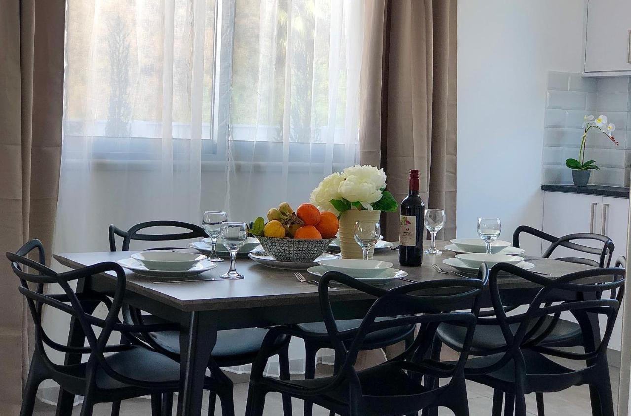 Sophia'S Seaview Luxury Villas Пафос Екстериор снимка