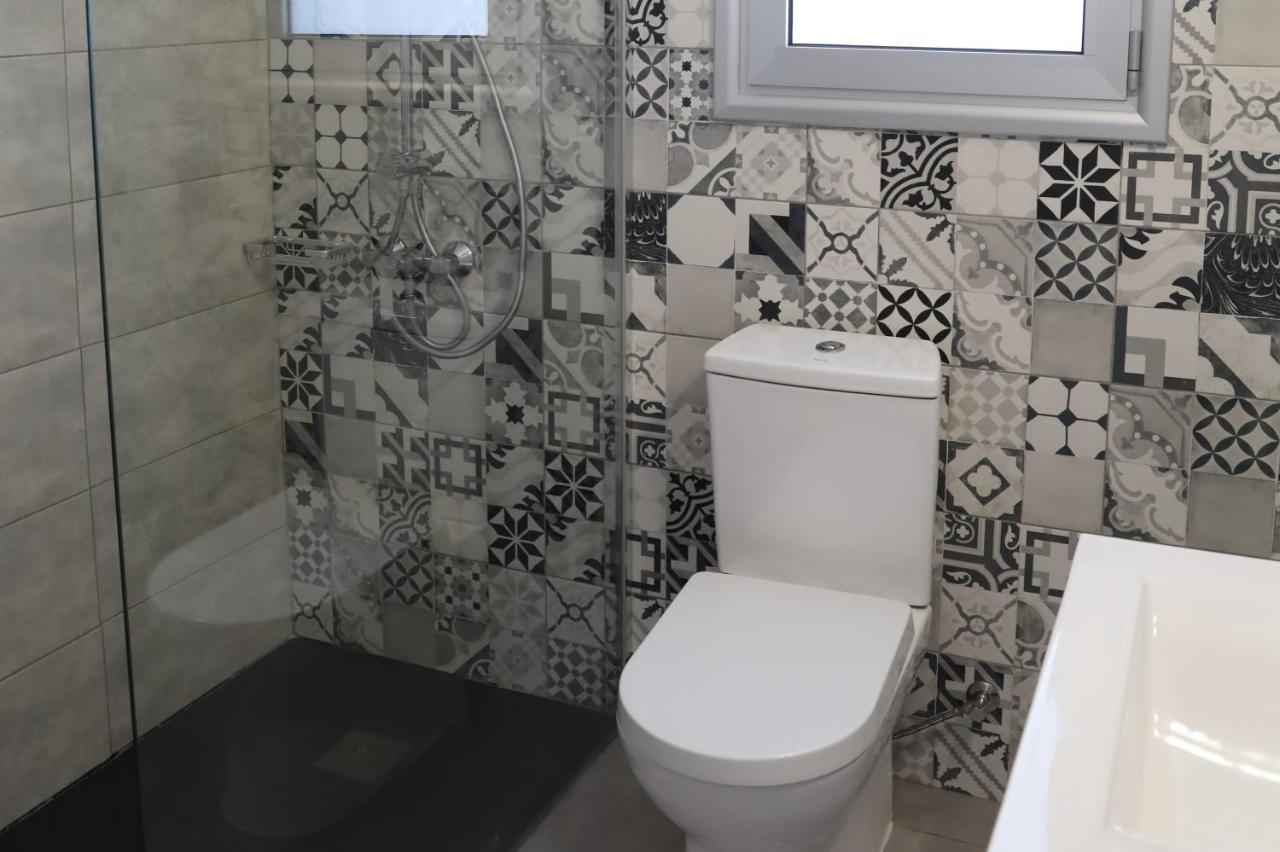 Sophia'S Seaview Luxury Villas Пафос Екстериор снимка