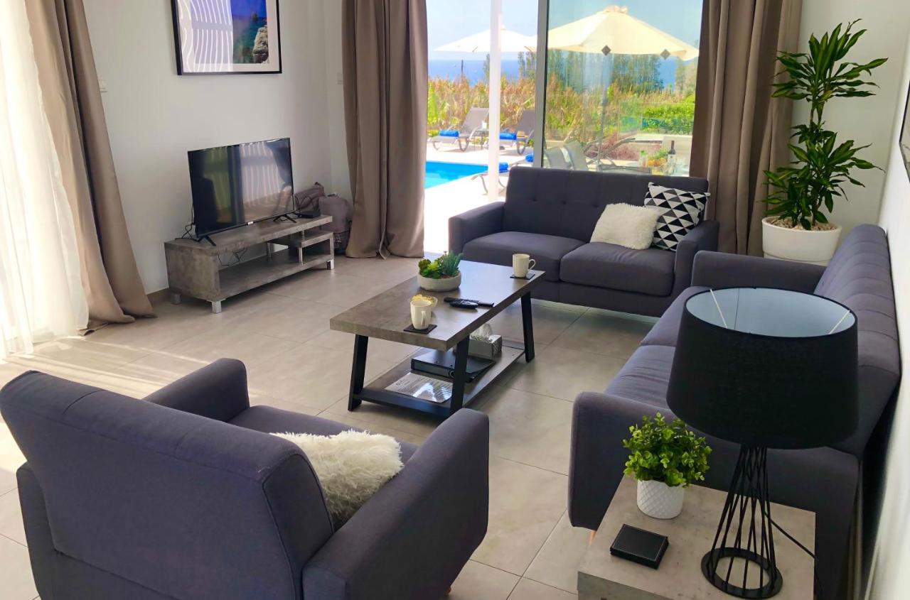 Sophia'S Seaview Luxury Villas Пафос Екстериор снимка