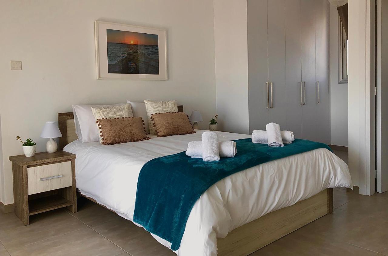 Sophia'S Seaview Luxury Villas Пафос Екстериор снимка