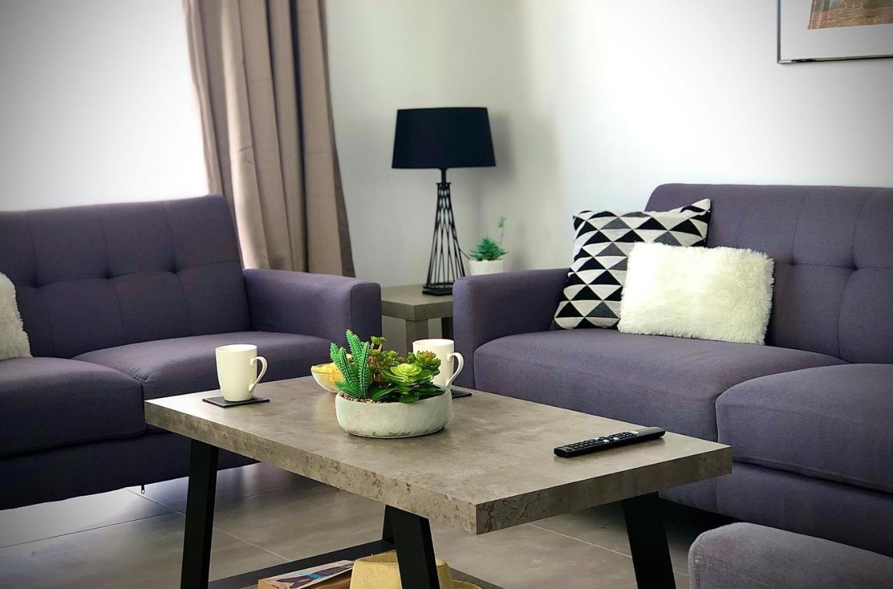 Sophia'S Seaview Luxury Villas Пафос Екстериор снимка