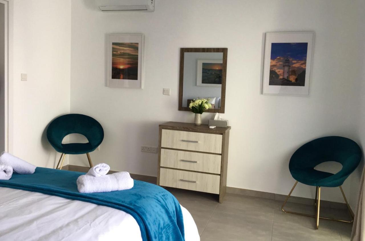 Sophia'S Seaview Luxury Villas Пафос Екстериор снимка
