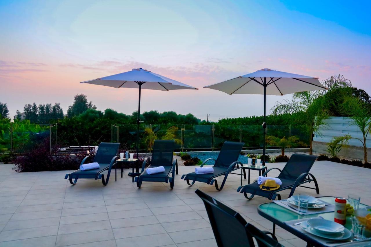 Sophia'S Seaview Luxury Villas Пафос Екстериор снимка